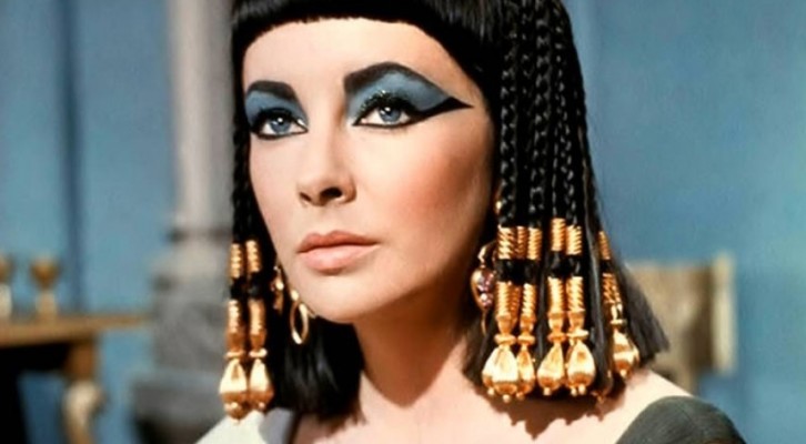 Il set di Cleopatra: il reality superlusso della storia d’amore di Liz Taylor e Richard Burton
