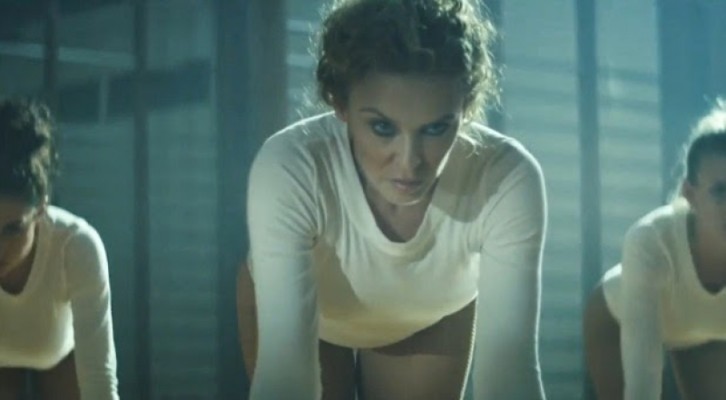 Kylie Minogue, più sexy che mai nel video di Sexercize