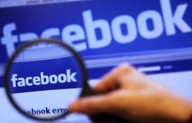 Facebook: tornano visibili vecchi post
