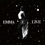 Resta ancora un po’: il nuovo singolo di Emma che anticipa “E LIVE”