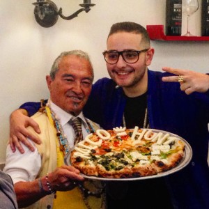 Rocco Hunt: una pizza a Napoli prima di Sanremo (Hunt 300x300)