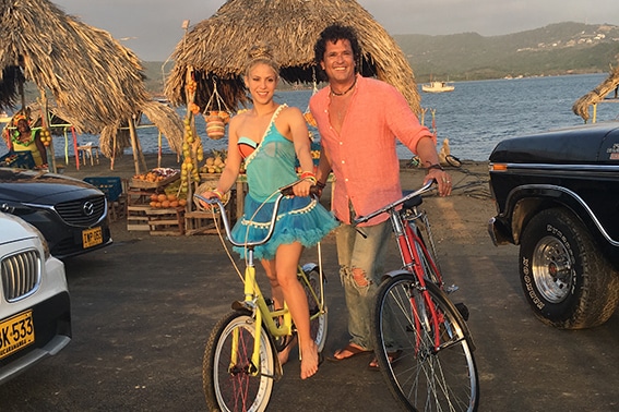 Carlos Vives e Shakira, insieme per “La Bicicletta”