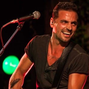 Claudio Santamaria, protagonista di “Una favola di Campania”