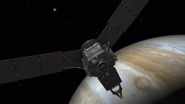 La sonda Juno nell’orbita di Giove