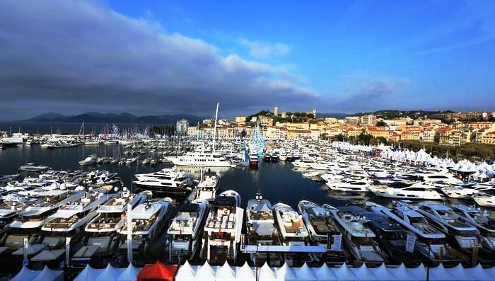Nasce il Versilia Yachting ed è sfida con il Salone di Genova