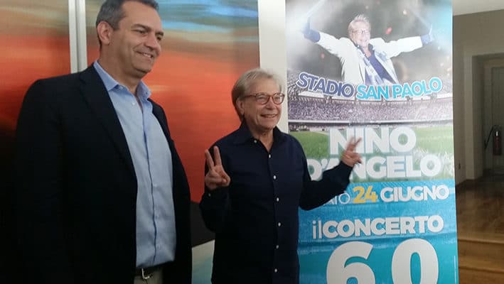 Nino D’Angelo: il ragazzo della Curva B al San Paolo per festeggiare i 60 anni