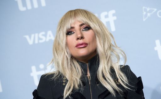 Lady Gaga costretta ad annullare il tour europeo