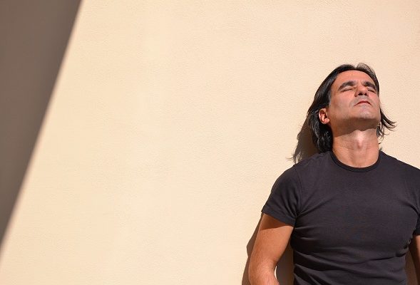 Diego Moreno, il chitarrista e compositore presenta “Singoli” il nuovo disco
