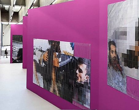 Al Maxxi in mostra la lunga Purple Line di Thomas Hirschhorn