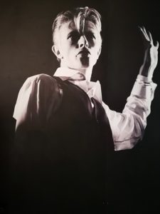 David Bowie (David Bowie 1 225x300)