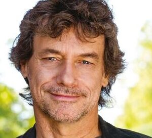 Intervista al cantautore Giovanni Santese