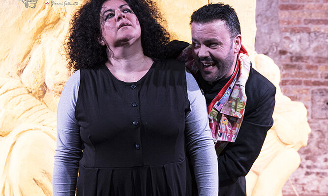 “Mater Camorra” di Gianni Sallustro e Nicla Tirozzi da Brecht in scena al Teatro Instabile Napoli dal 29 dicembre