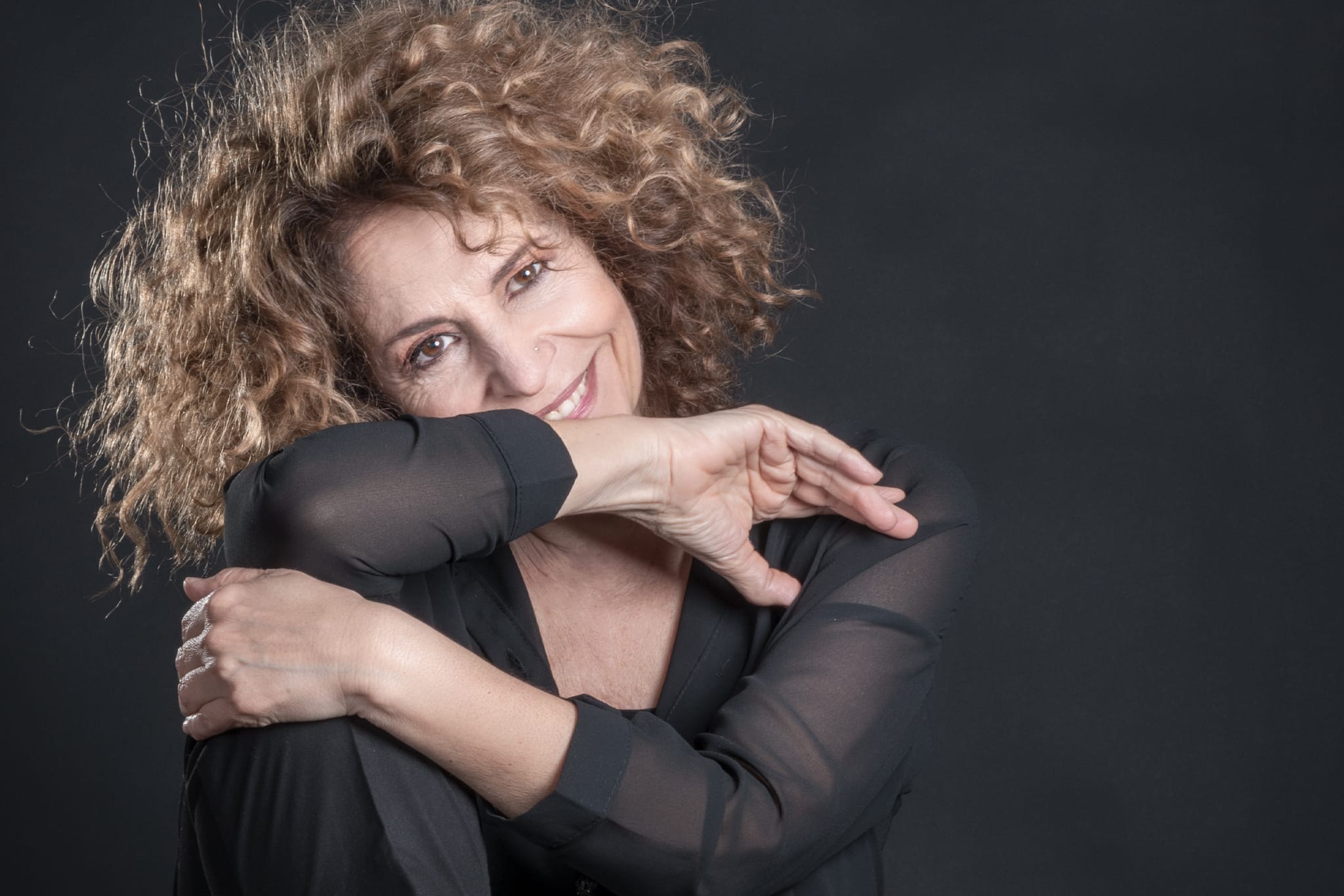 Cloris Brosca è la protagonista di SEMPRE FELICI (fuori dal mondo) di Piero Zucàro al Teatro Instabile Napoli